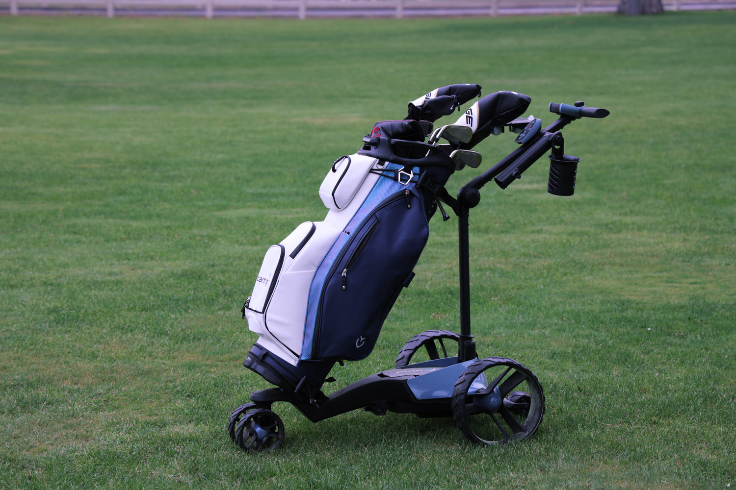 What to Pack in Your Golf Bag for Summer Rounds